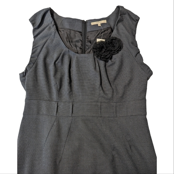 NWT 🆕 RW&Co. Sheath Dress with Removal Floral Accent - Picture 4 of 9